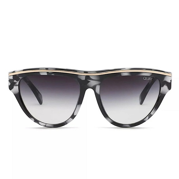 Quay Australia Flight Risk 126 Shield Sunglasses, Black & White, NWT - Picture 1 of 11